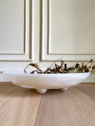 BOWL CENTERPIECE RESIN FOOTED (Available in 2 Colors)