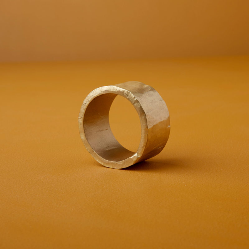 NAPKIN RING FORGED GOLD