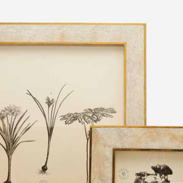 FRAME BEIGE CRYSTAL STONE & BRASS