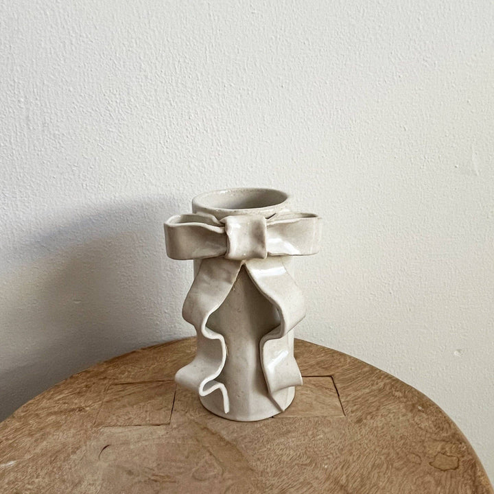 VASE RIBBON BOW SATIN WHITE