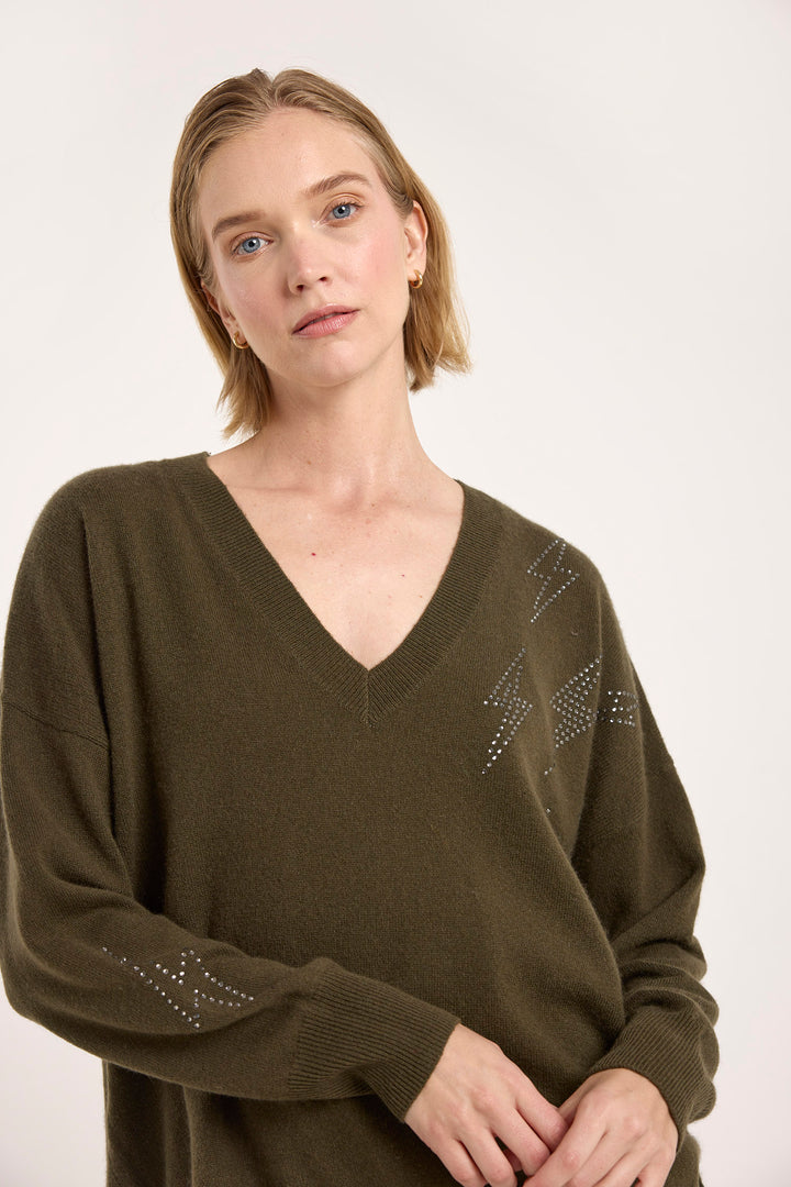 SWEATER V NECK HOT FIX BOLT OLIVE