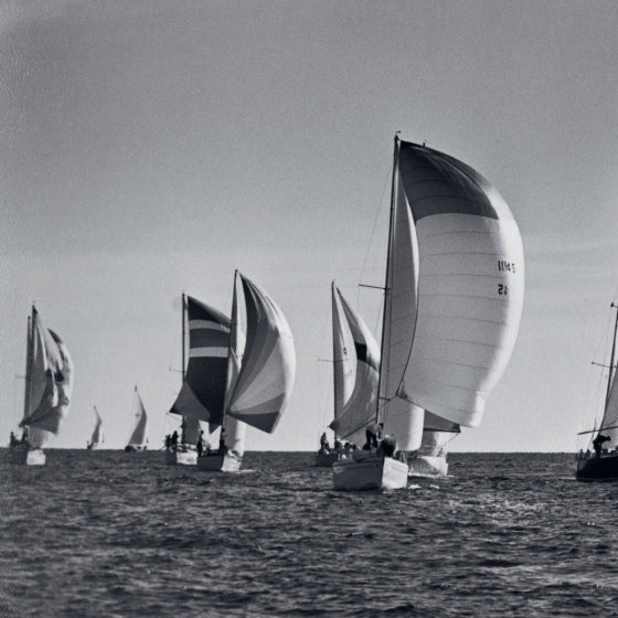 BOOK "ON THE WATER 100 YACHTS/MYST" #70455