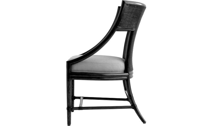CLASSIC CURVE ARM CHAIR