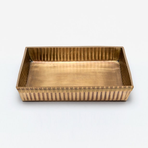 BATH COLLECTION ANTIQUE BRASS RIBBED METAL