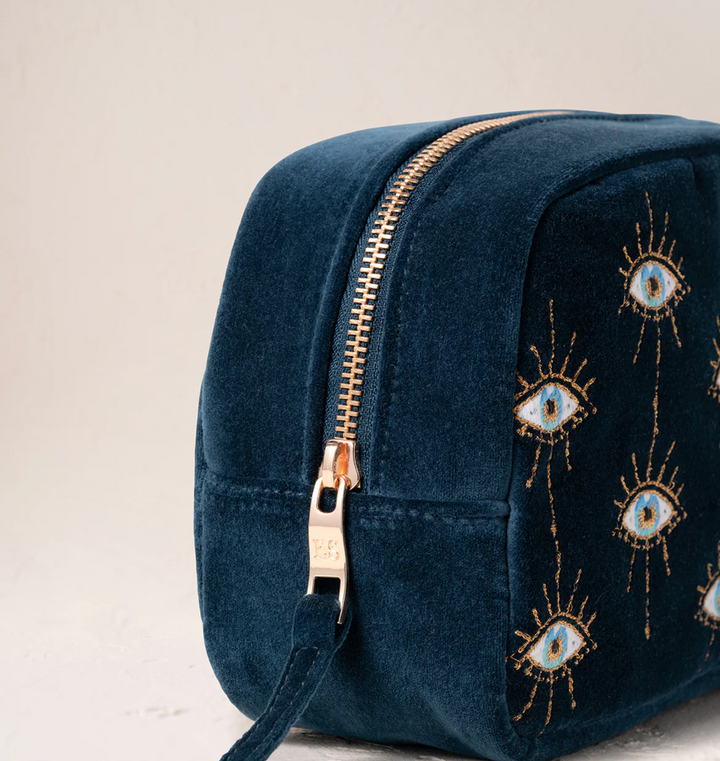 MAKEUP BAG MYSTICAL EYE INK BLUE