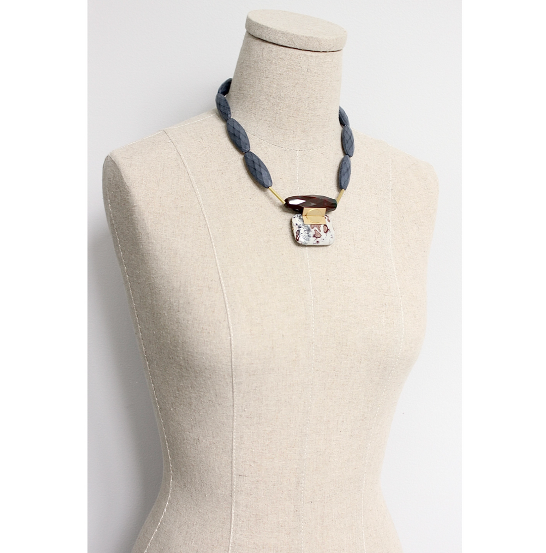 NECKLACE GEOMETRIC JASPER & ACRYLIC