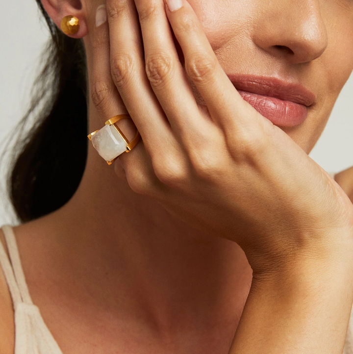 RING PLAZA MOONSTONE