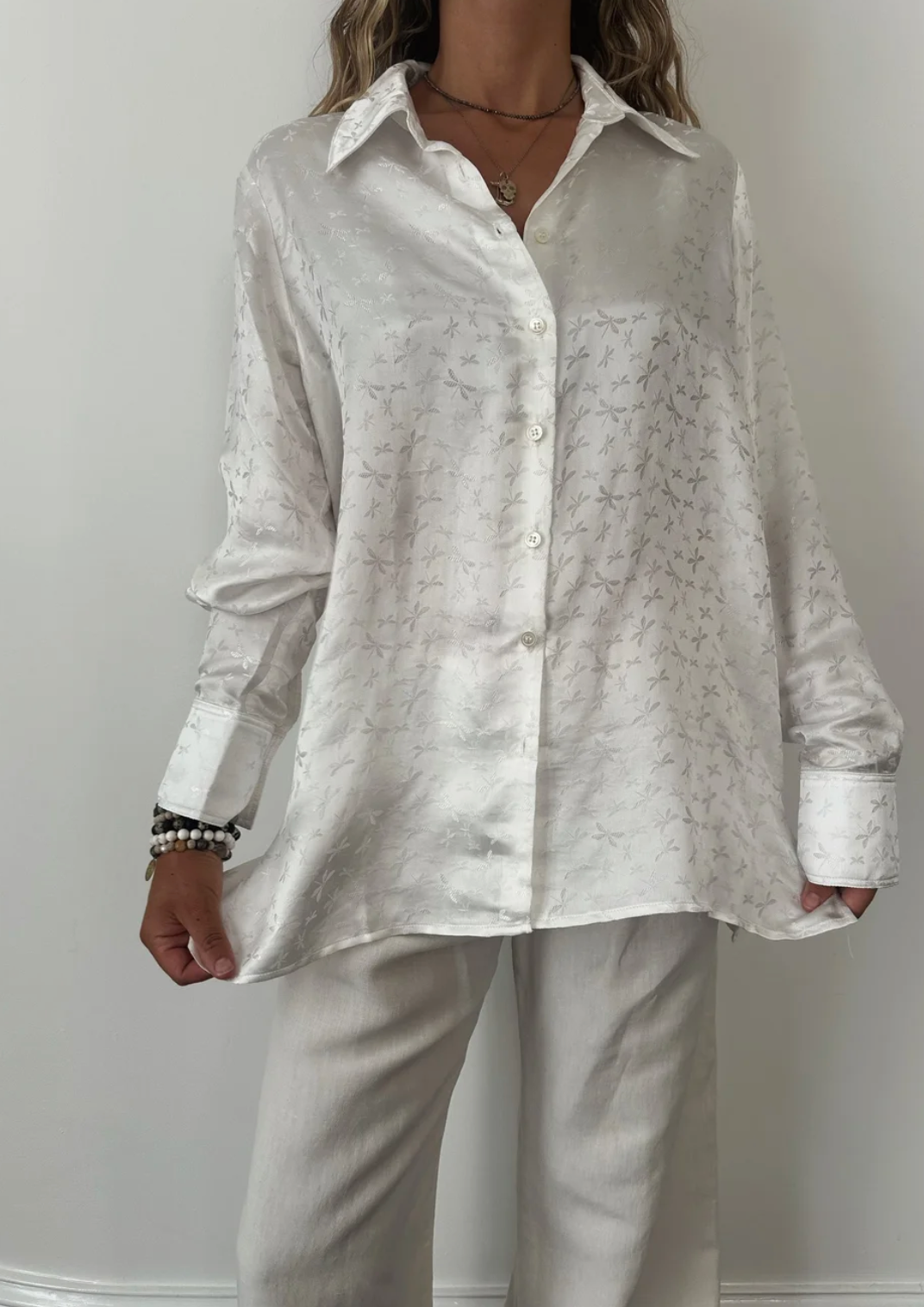 SHIRT WHITE W/ DRAGONFLIES