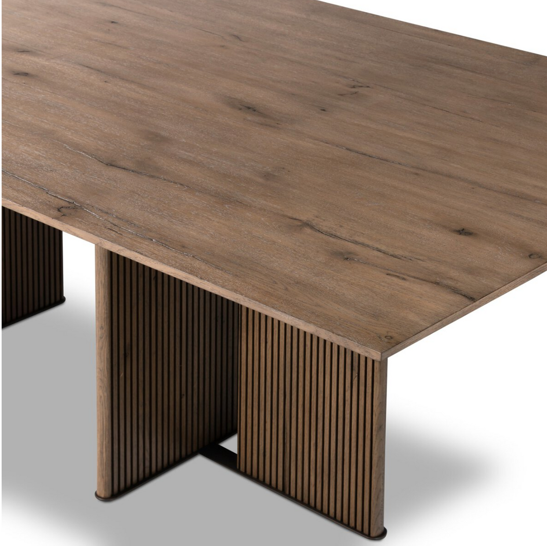 LEO DINING TABLE