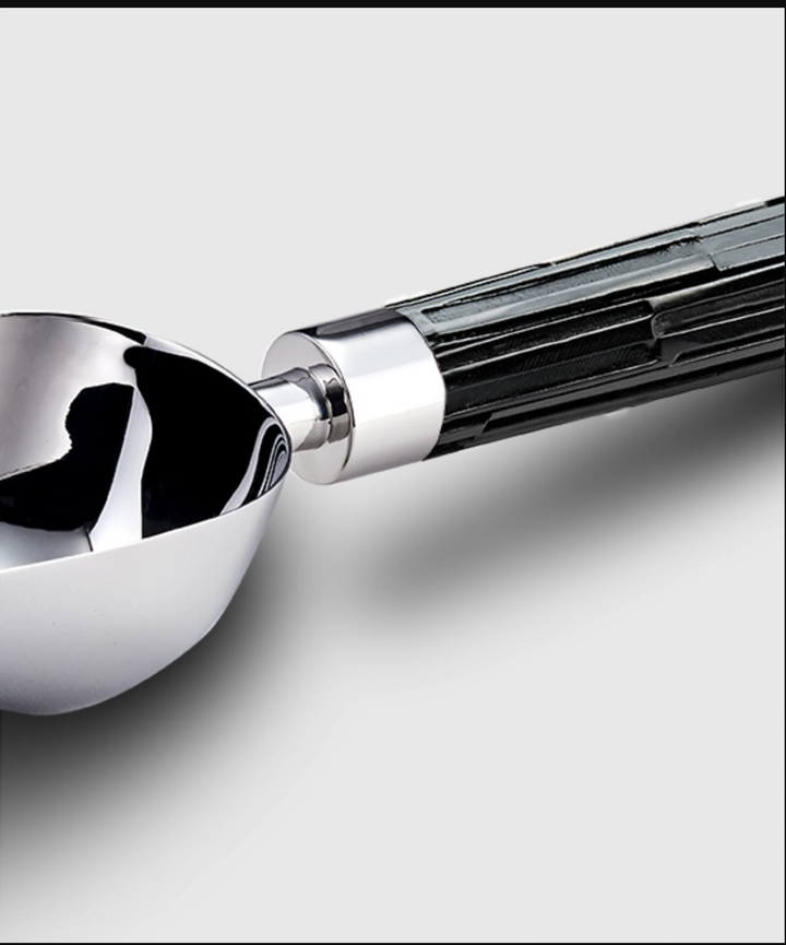 ICE SCOOP WITH BLACK HANDLE