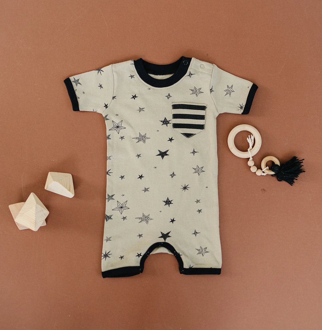 ROMPER SHORT SLEEVE COSMIC STARS