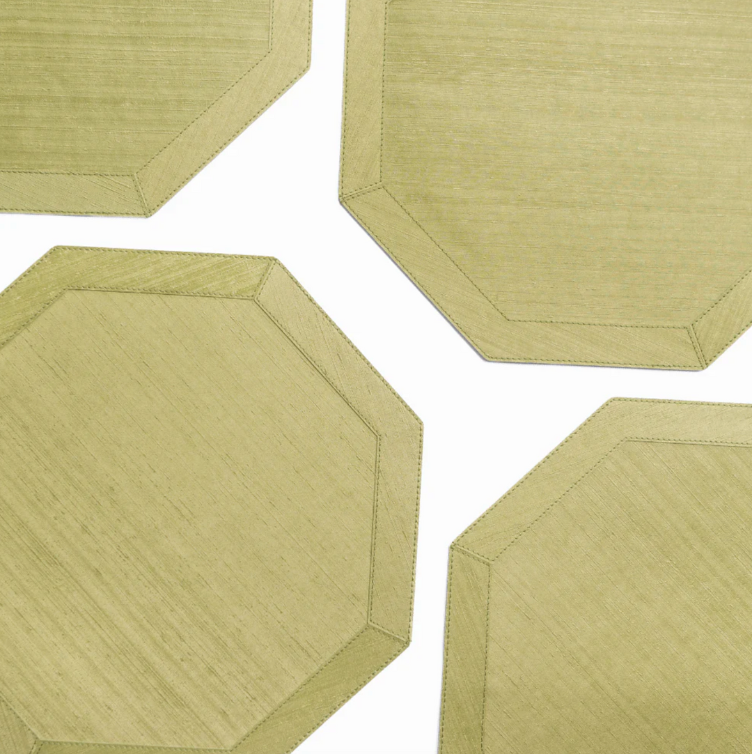 PLACEMAT OCTAGONAL SILK WITH FRAME