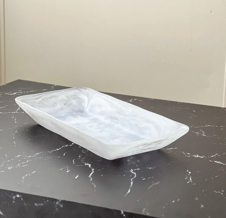 TRAY RESIN WHITE SWIRL