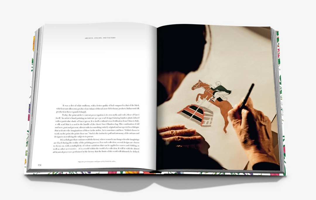 BOOK "GUCCI: THE ART OF SILK"