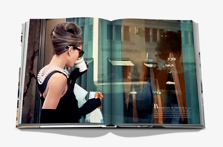 BOOK "FIFTH AVENUE: 200 YEARS OF STORIES AND LEGENDS"