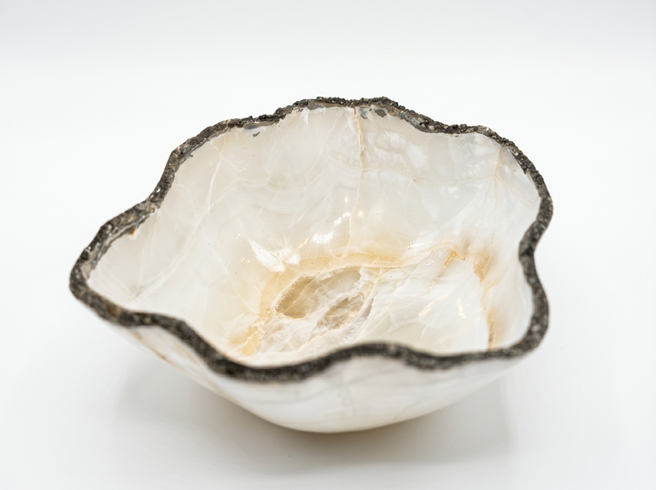 BOWL ONYX WHITE W/ ORGANIC BORDER 11L 10W 5.5H