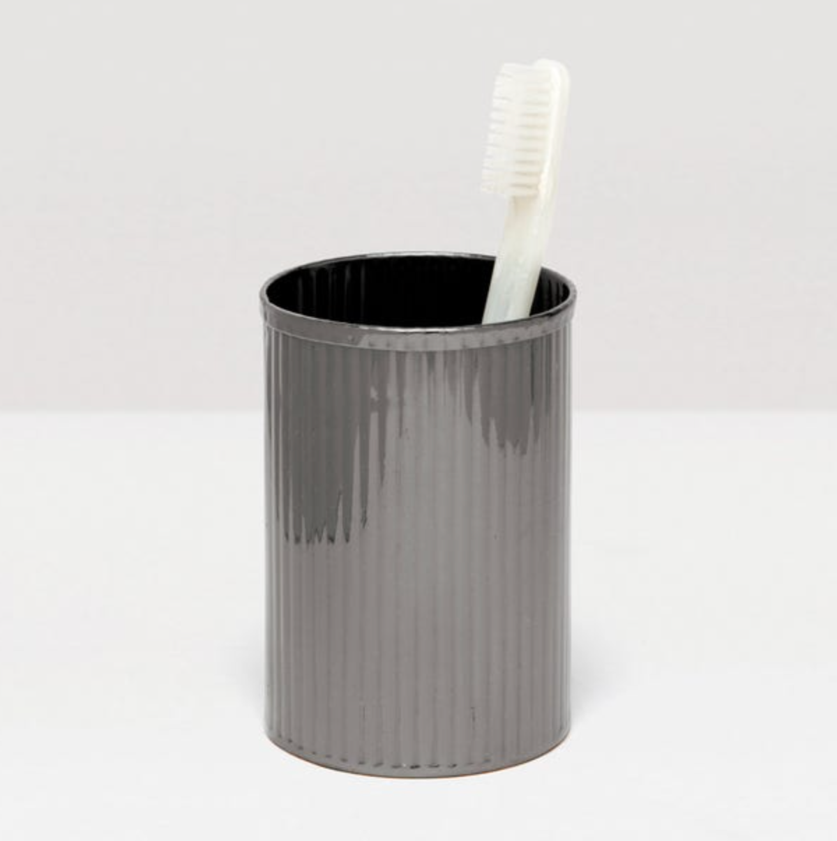 BATH COLLECTION BLACK NICKEL RIBBED METAL