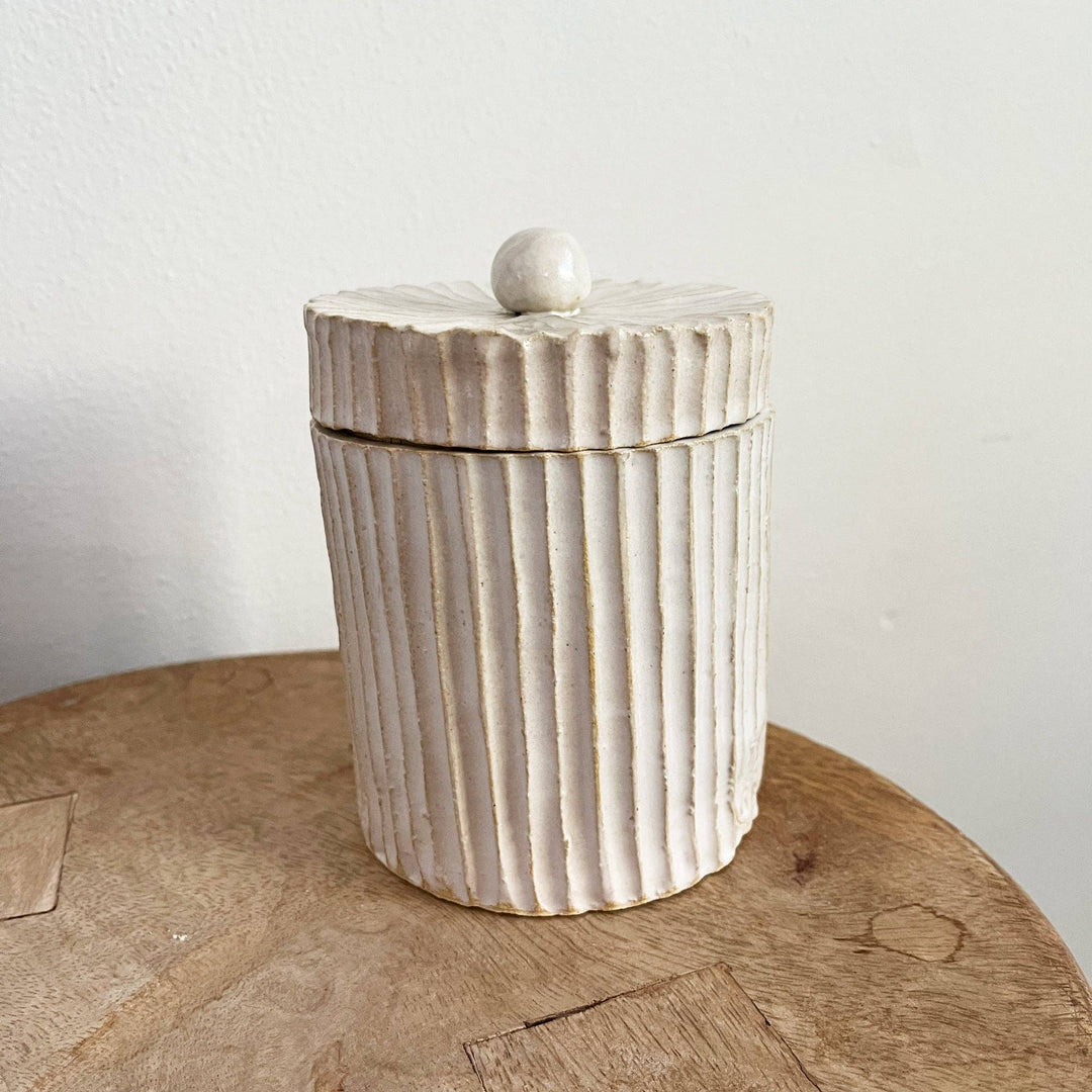 JAR RIBBED WITH LID