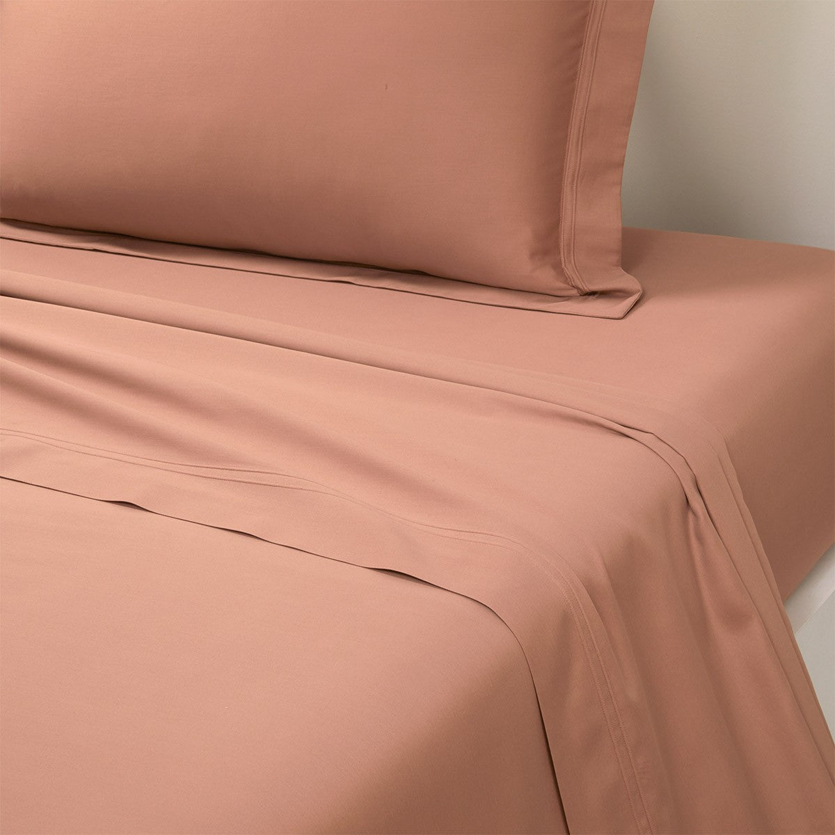 YVES DELORME TRIOMPHE BEDDING COLLECTION (Duvet Covers and Sheets)