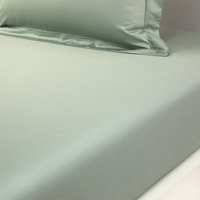 YVES DELORME TRIOMPHE BEDDING COLLECTION (Duvet Covers and Sheets)