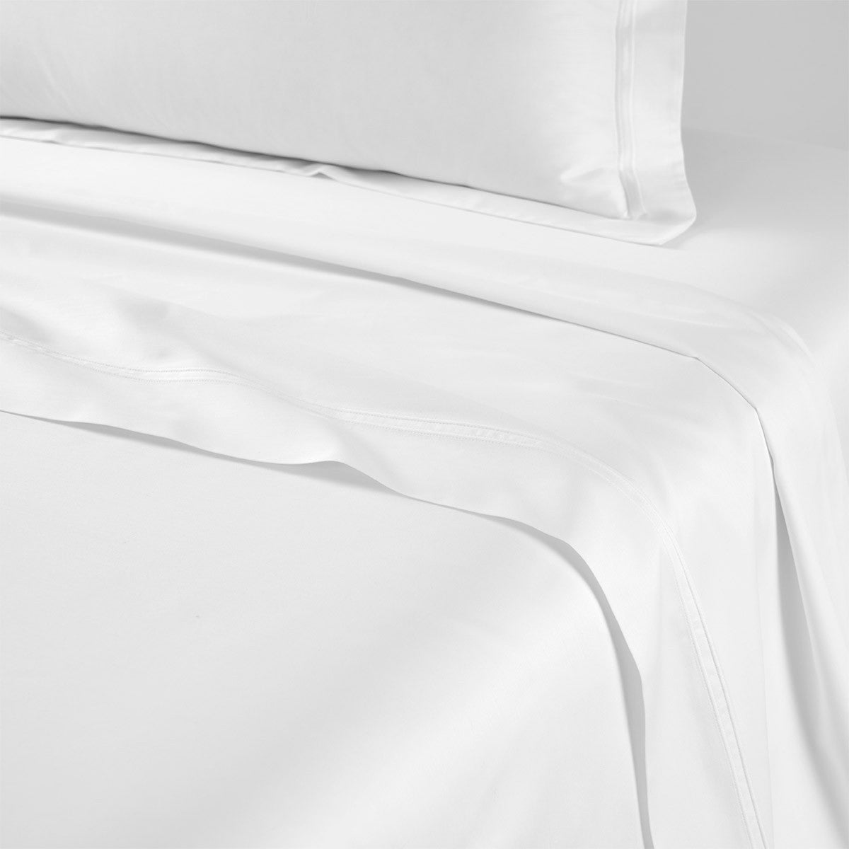 YVES DELORME TRIOMPHE BEDDING COLLECTION (Duvet Covers and Sheets)