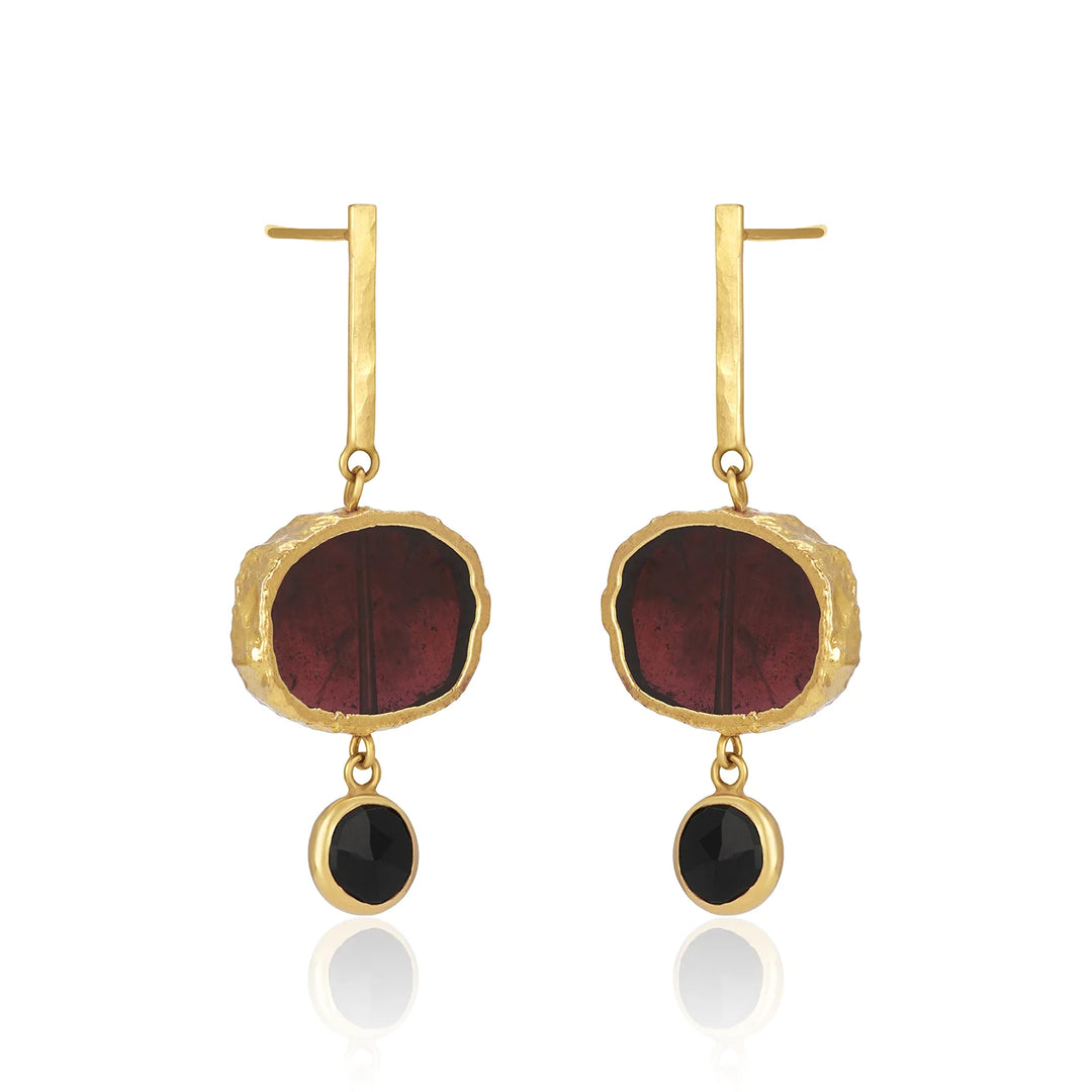 EARRINGS GARNET SLICE DROP BAR