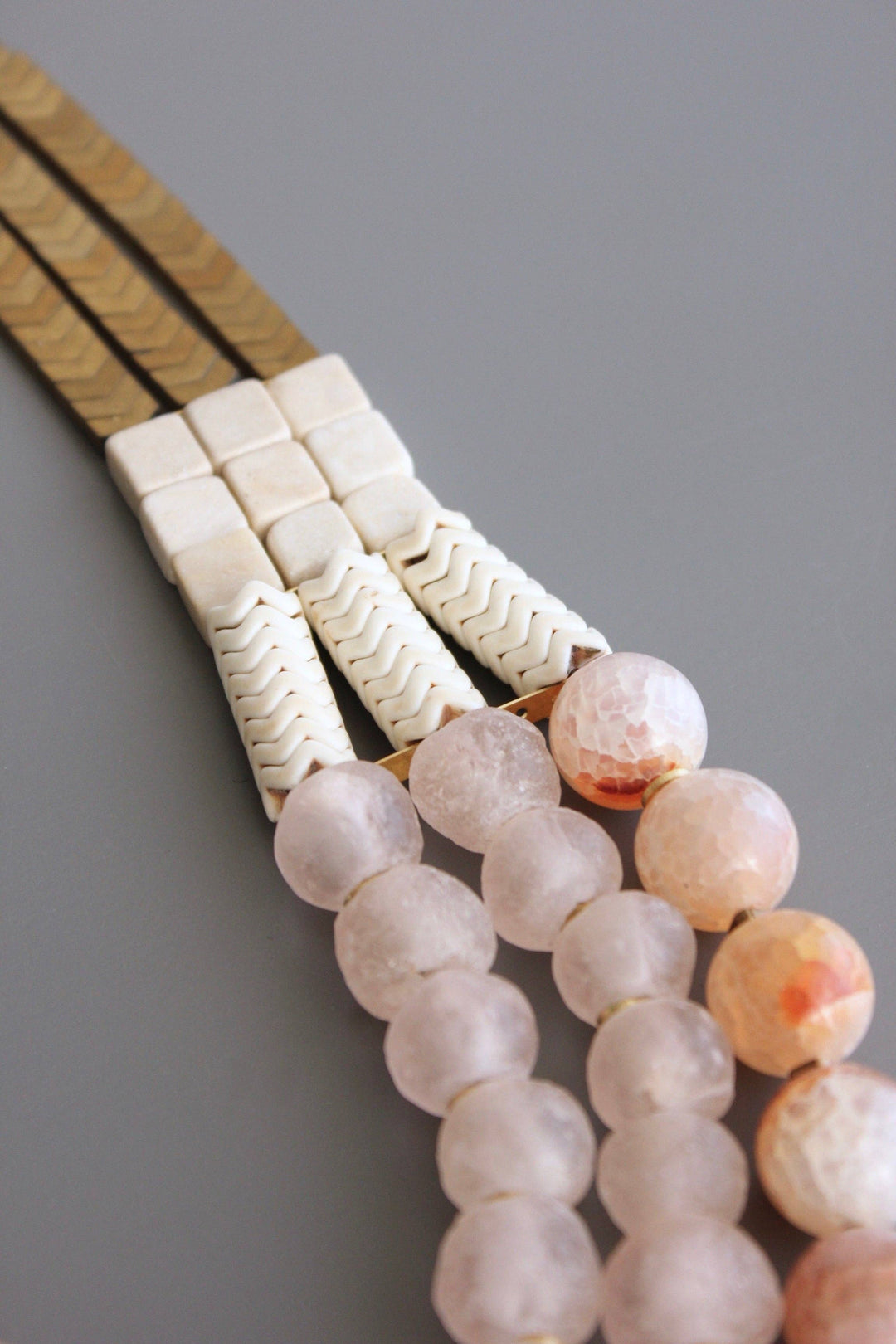 NECKLACE WITH HEMATITE MAGNESITE FIRE AGATE (DUPICATE)