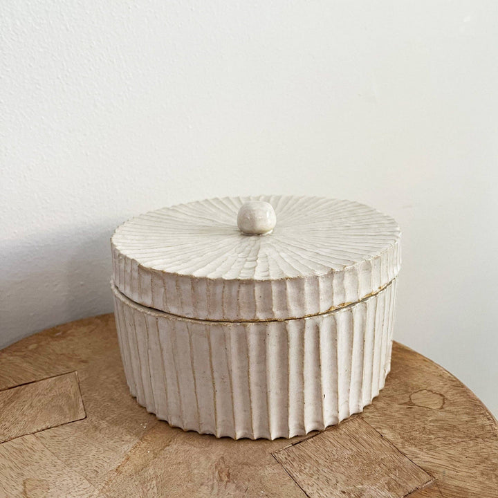 JAR RIBBED WITH LID
