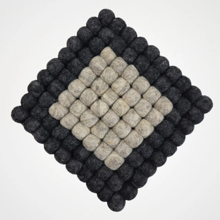 TRIVET POM POM CHARCOAL OFF BROWN