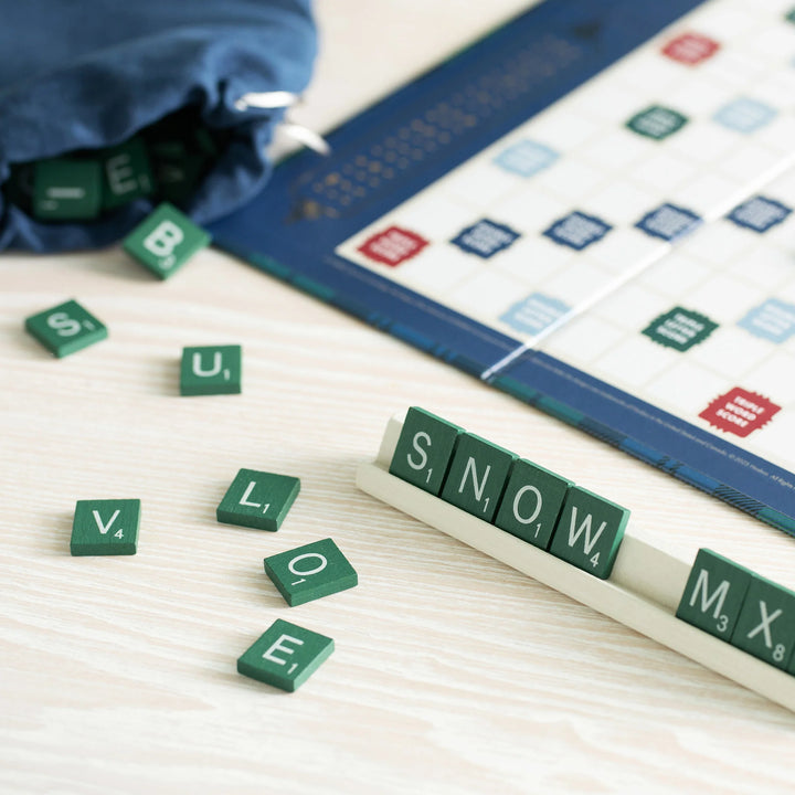 GAME BOOK SCRABBLE HOLIDAY