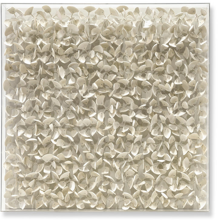 ART WHITE PETALS