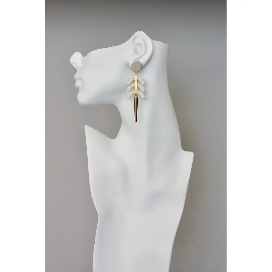 EARRINGS WHITE GEOMETRIC POST