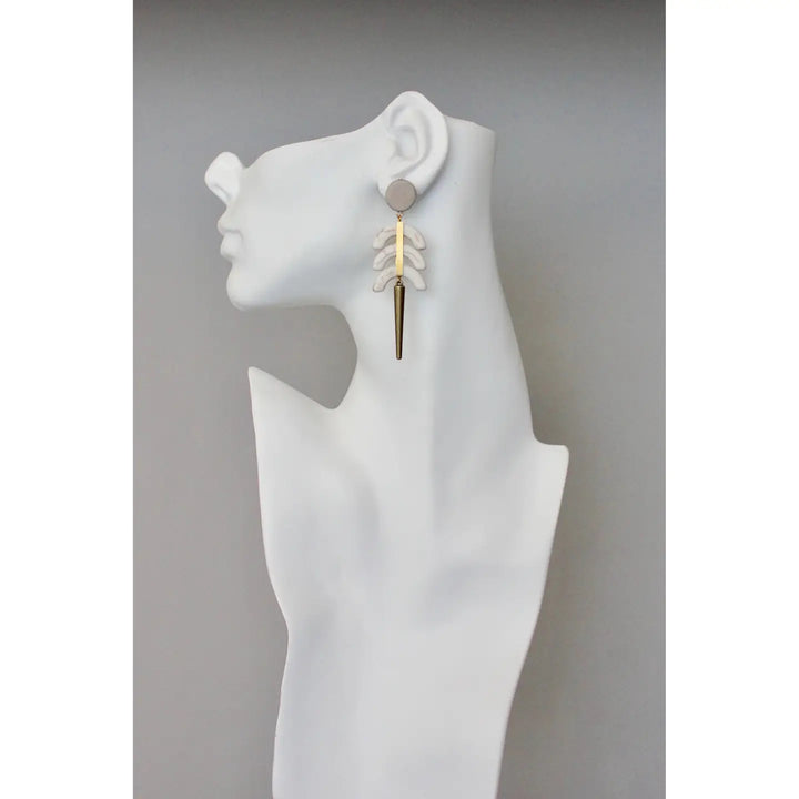 EARRINGS WHITE GEOMETRIC POST