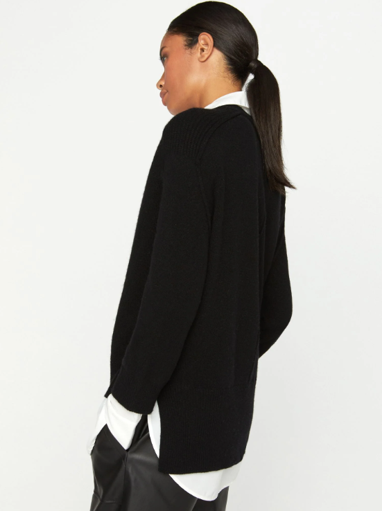 PULLOVER V-NECK LAYERED
