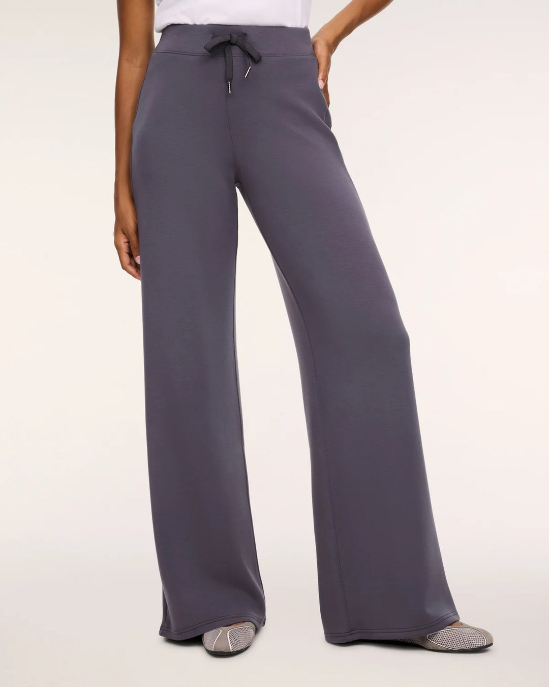 WIDE LEG PANT AIRESSENTIALS