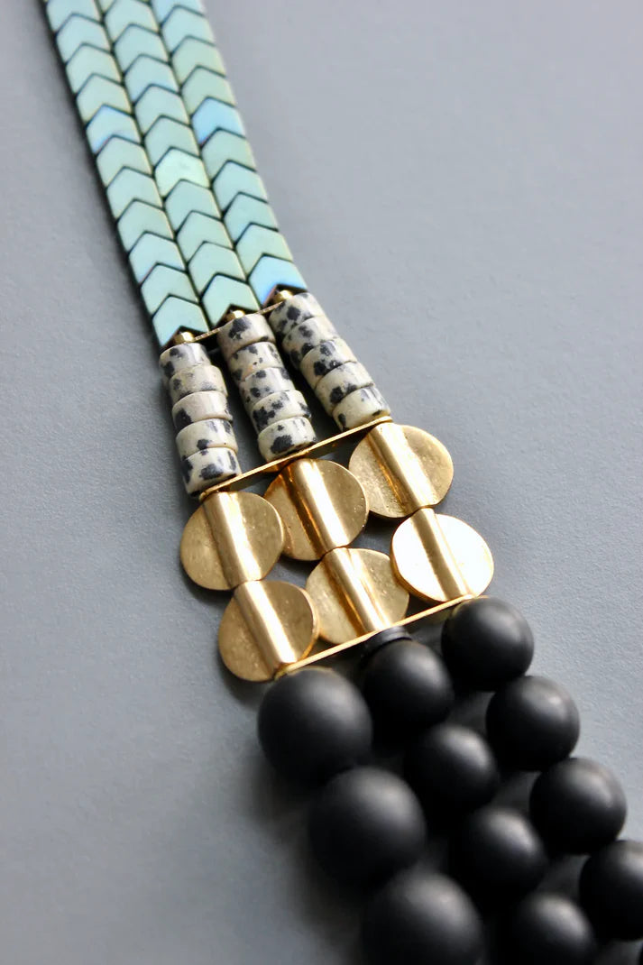 NECKLACE JET GLASS & HEMATITE TRIPLE STRAND