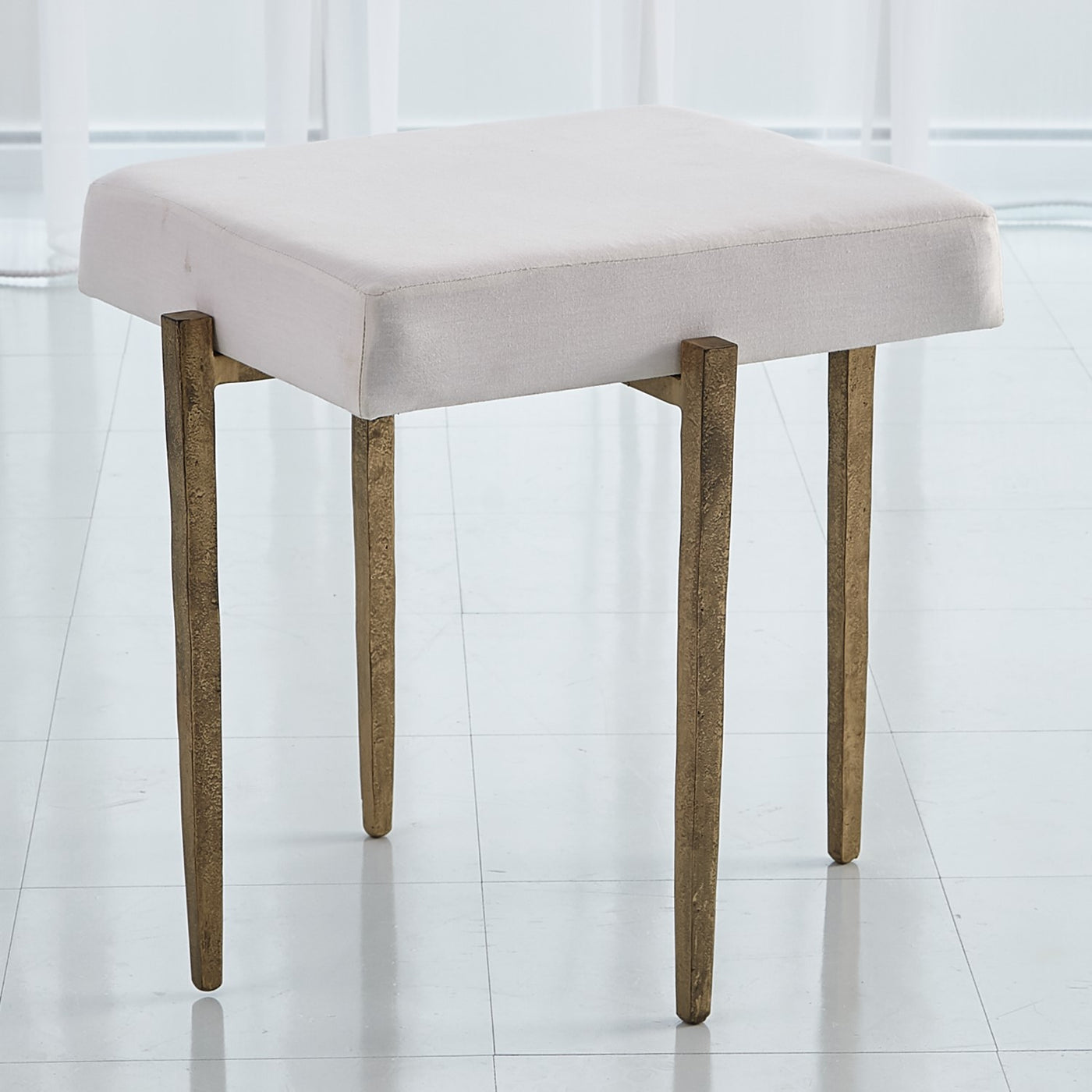 BENCH ANTIQUE GOLD WITH MUSLIN CUSHION