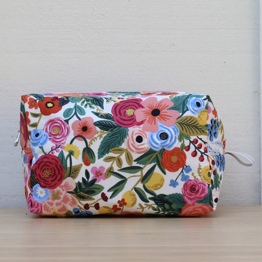 TOILETRY BAG IVORY FLORAL LARGE