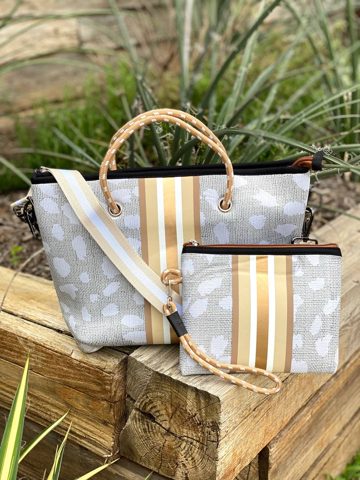 TOTE & WRISLET ANIMAL PRINT LINEN #78688