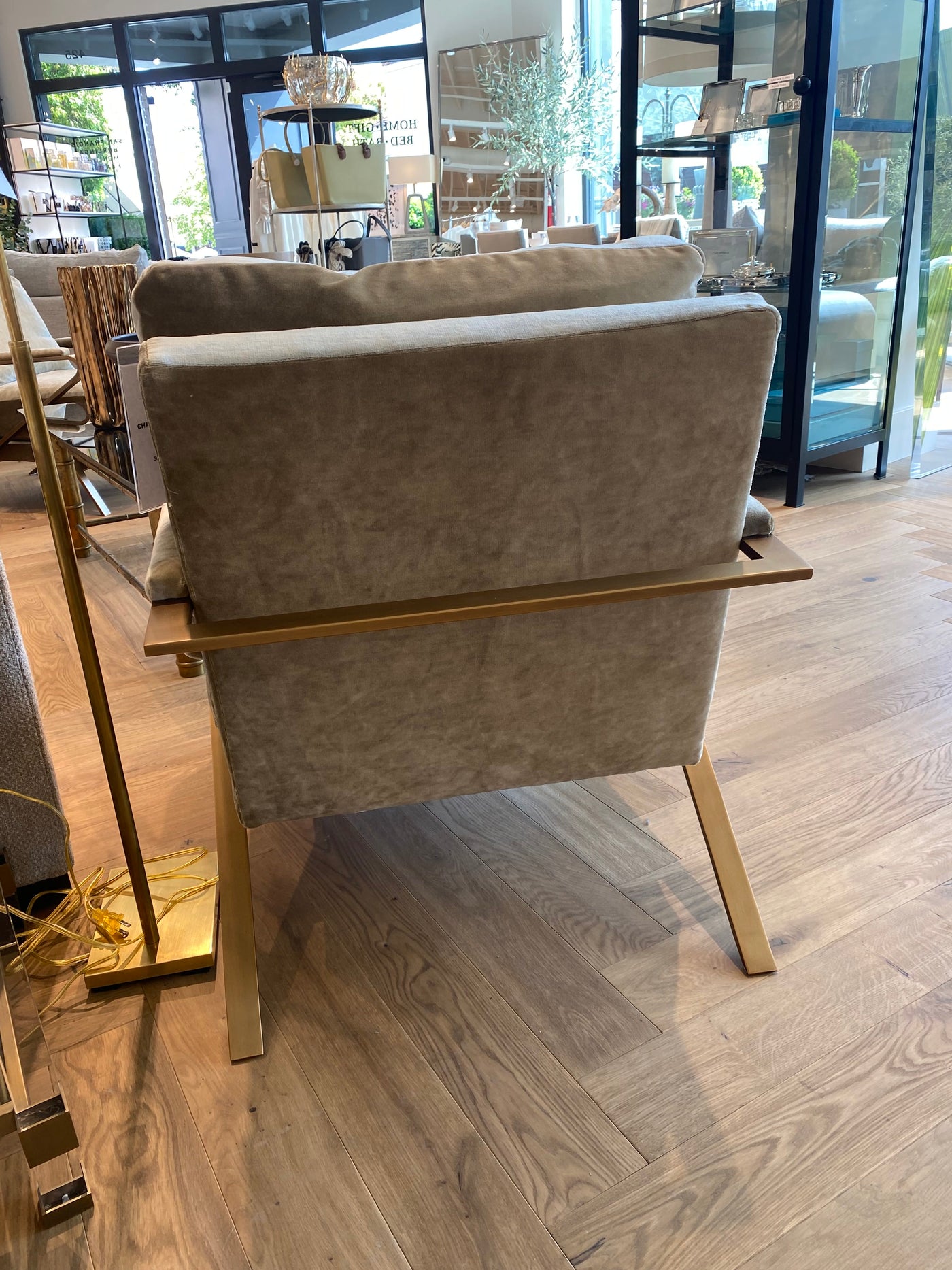 CHAIR WITH BLIND SEAM IN TULUM CEMENT