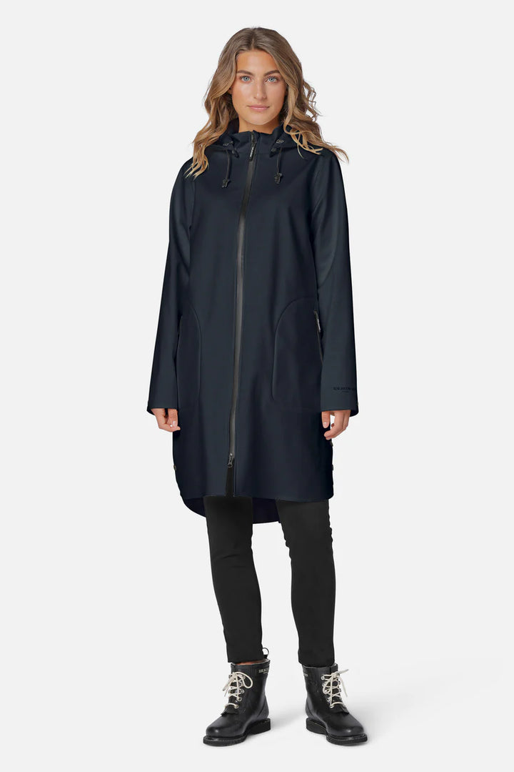 RAINCOAT BLACK