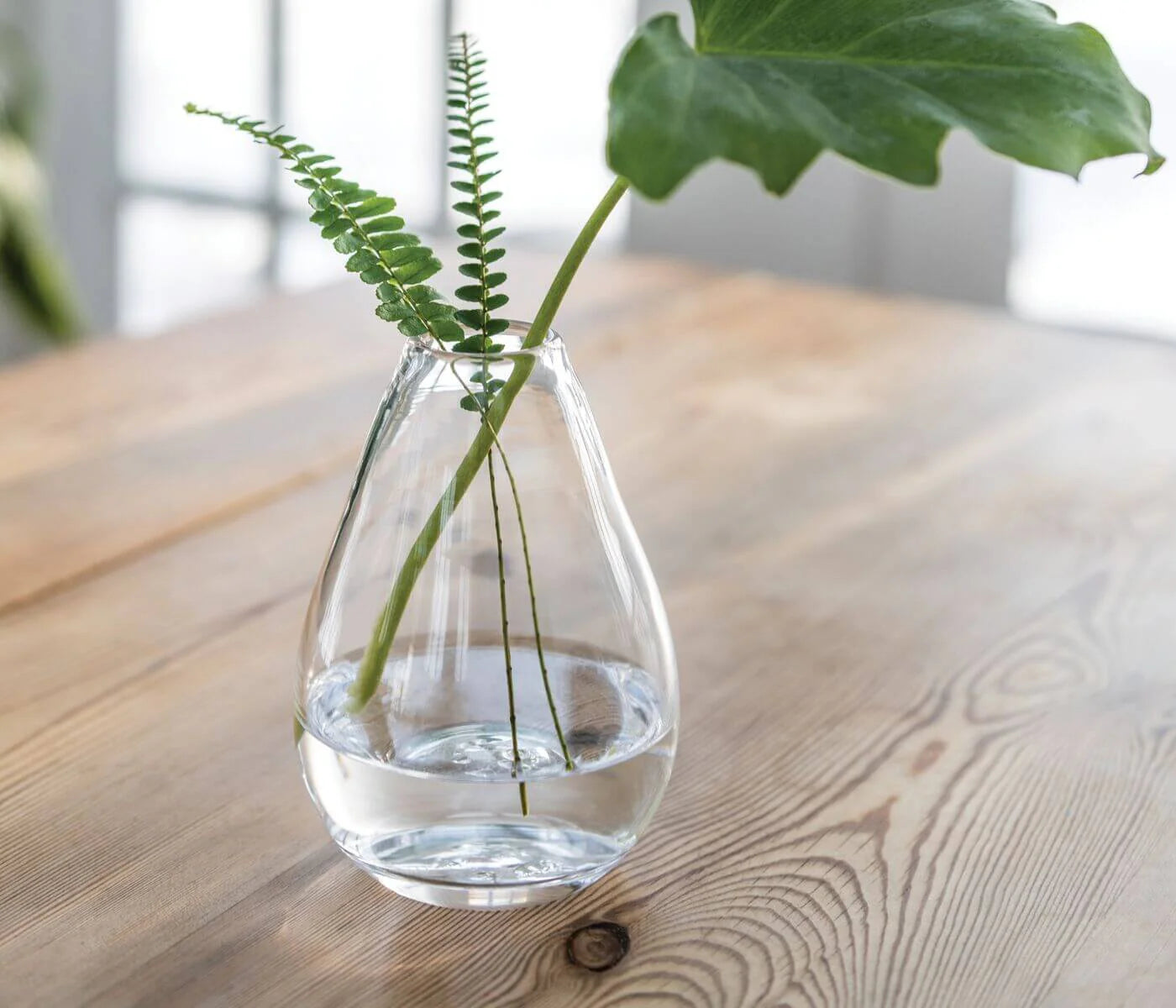 VASE BUD WOODSTOCK CURVED #64235