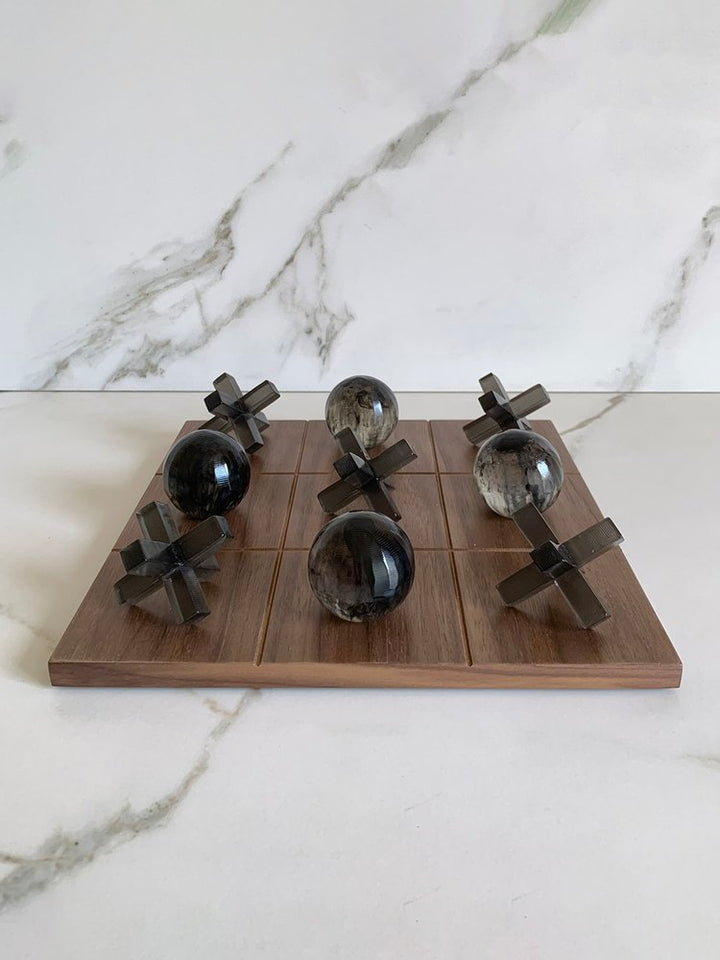 TIC TAC TOE WALNUT ASH