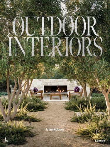 BOOK "OUTDOOR INTERIORS: BRINGING STYLE TO YOUR GARDEN"