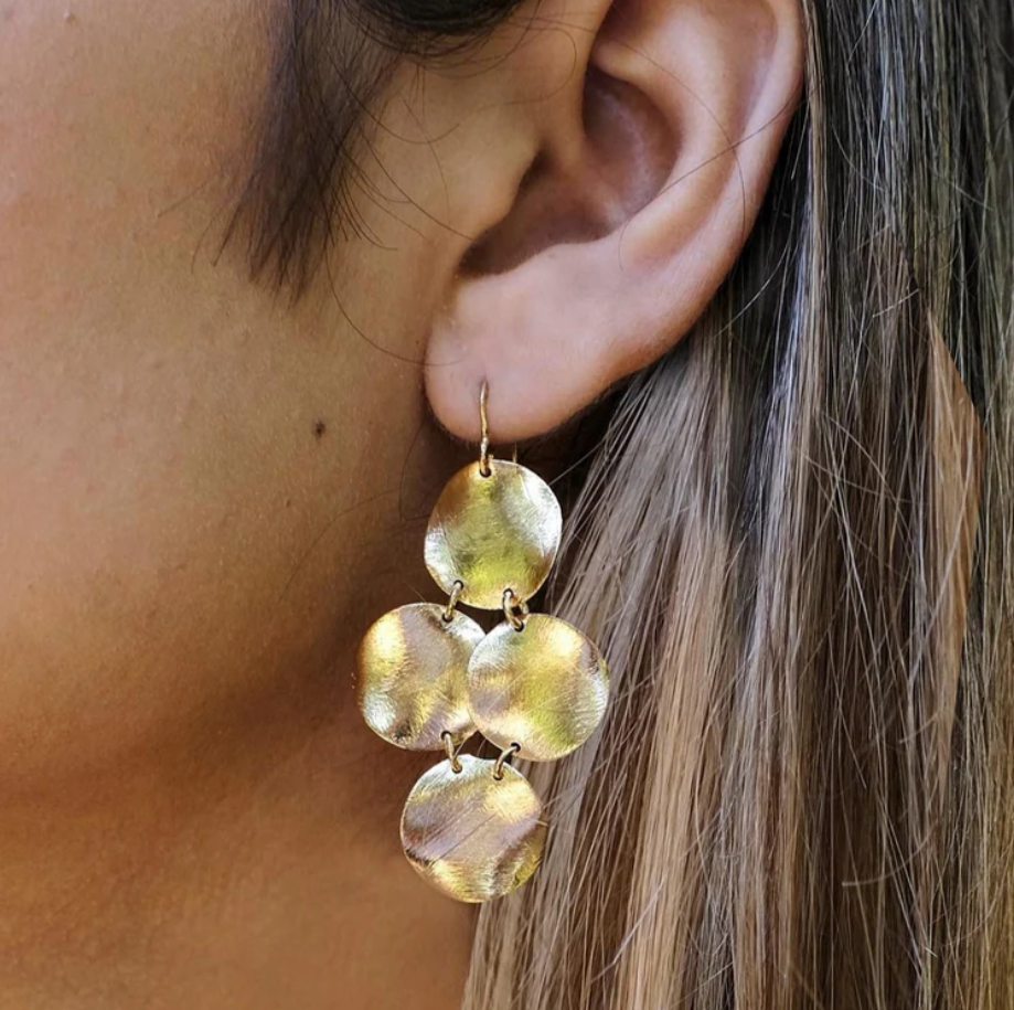EARRINGS PETITE CHANDELIER GOLD DISCS #65412