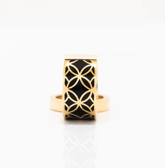 RING BAND SIGNATURE GOLD ONYX RESIN