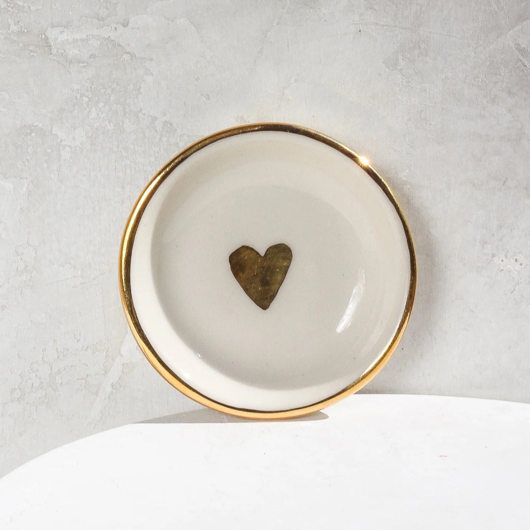 RING DISH WHITE WITH ONE GOLD HEART #69791