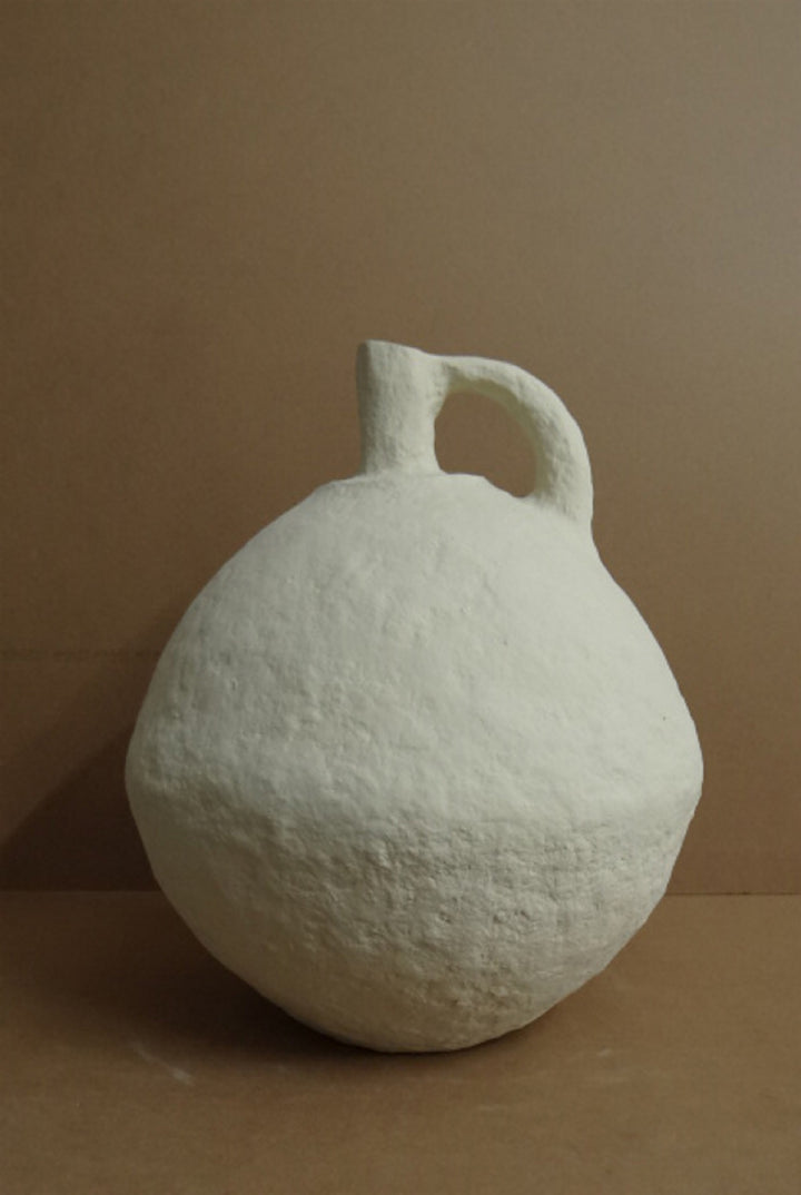 VASE PAPER MACHE OFF-WHITE WITH HANDLE #70043