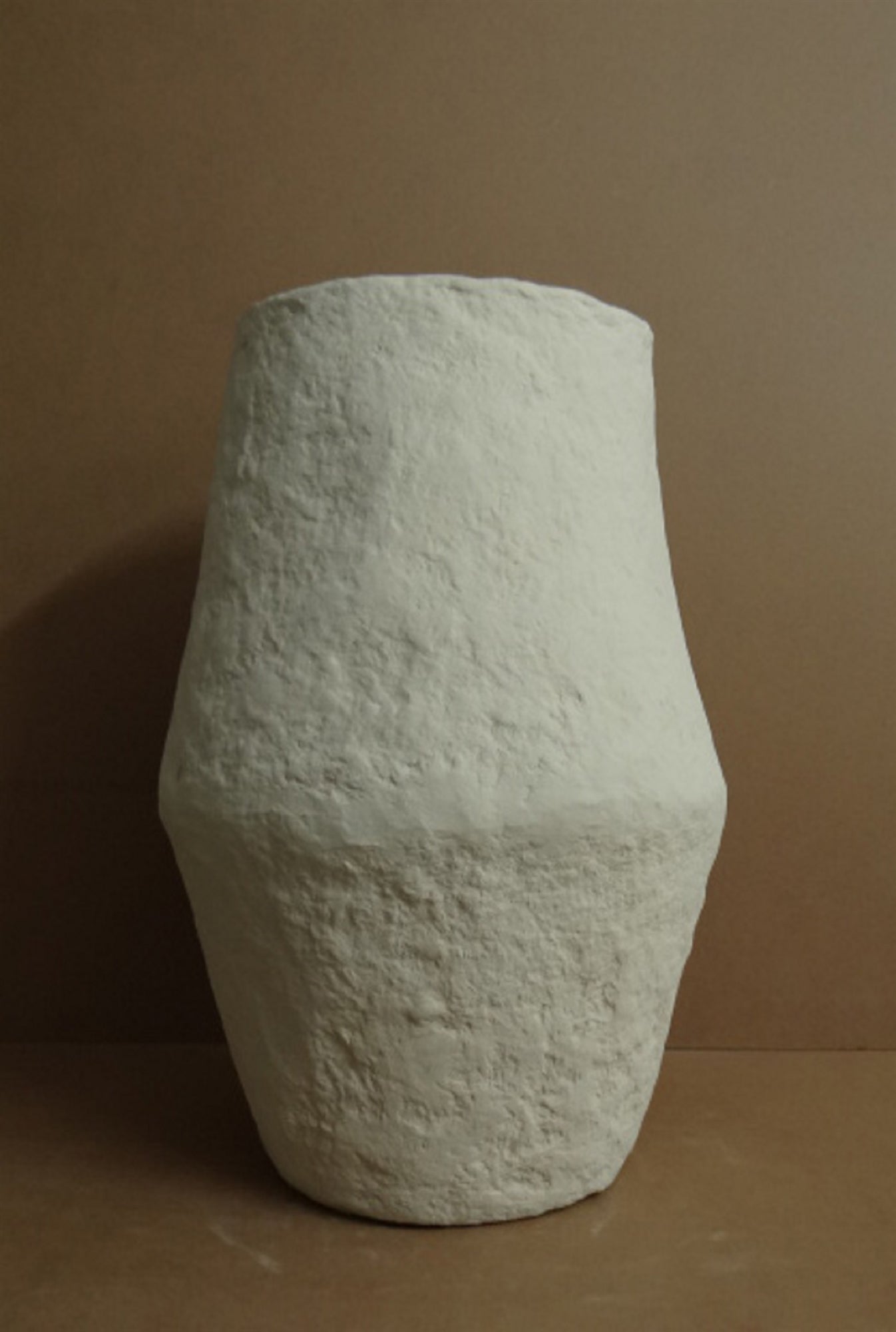 VASE PAPER MACHE OFF-WHITE WITH WIDE NECK