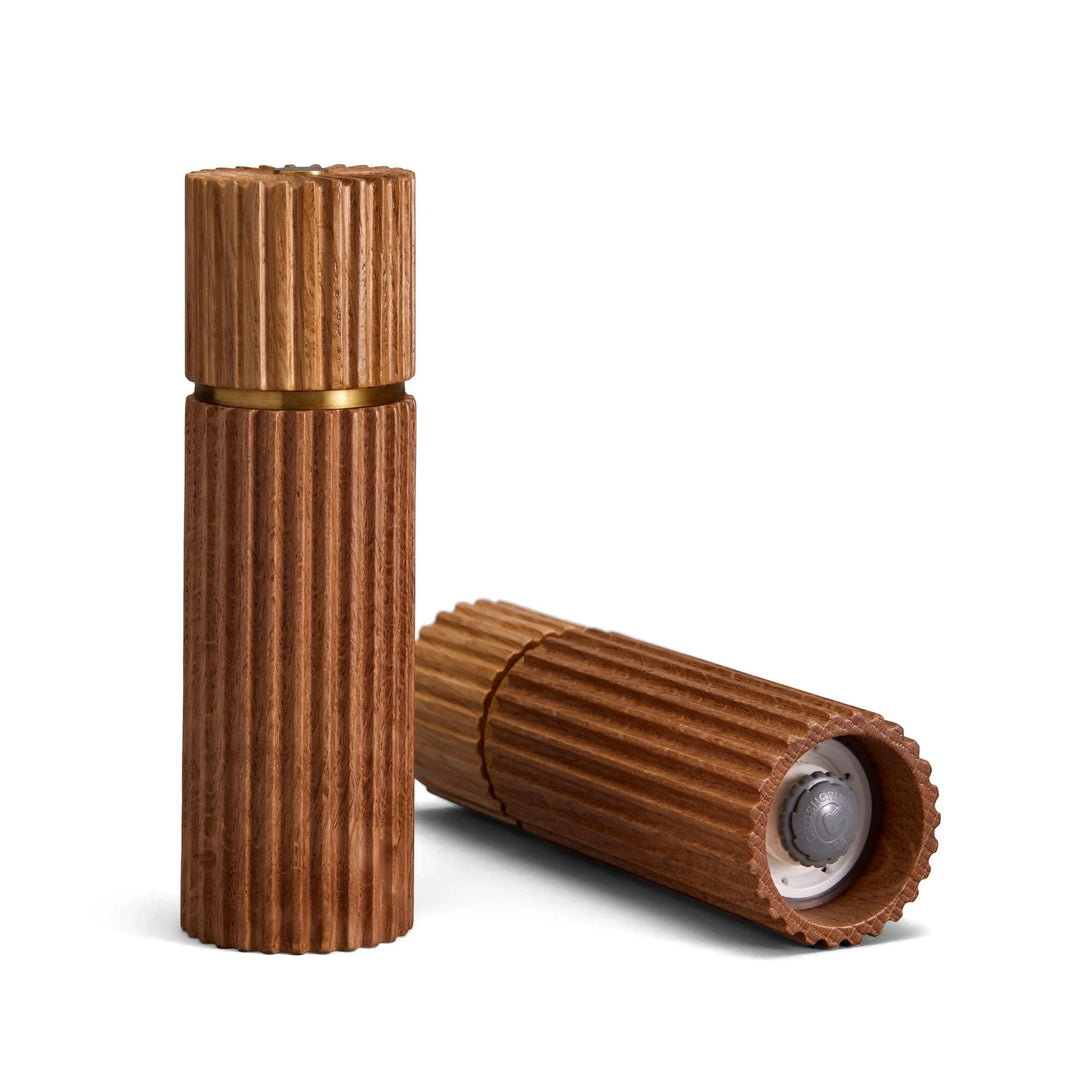 IONIC SALT+PEPPER MILL NATURAL OAK SET/2 #70145